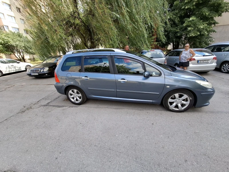 Peugeot 307 2.0 hdi  7 местна, снимка 3 - Автомобили и джипове - 51227584