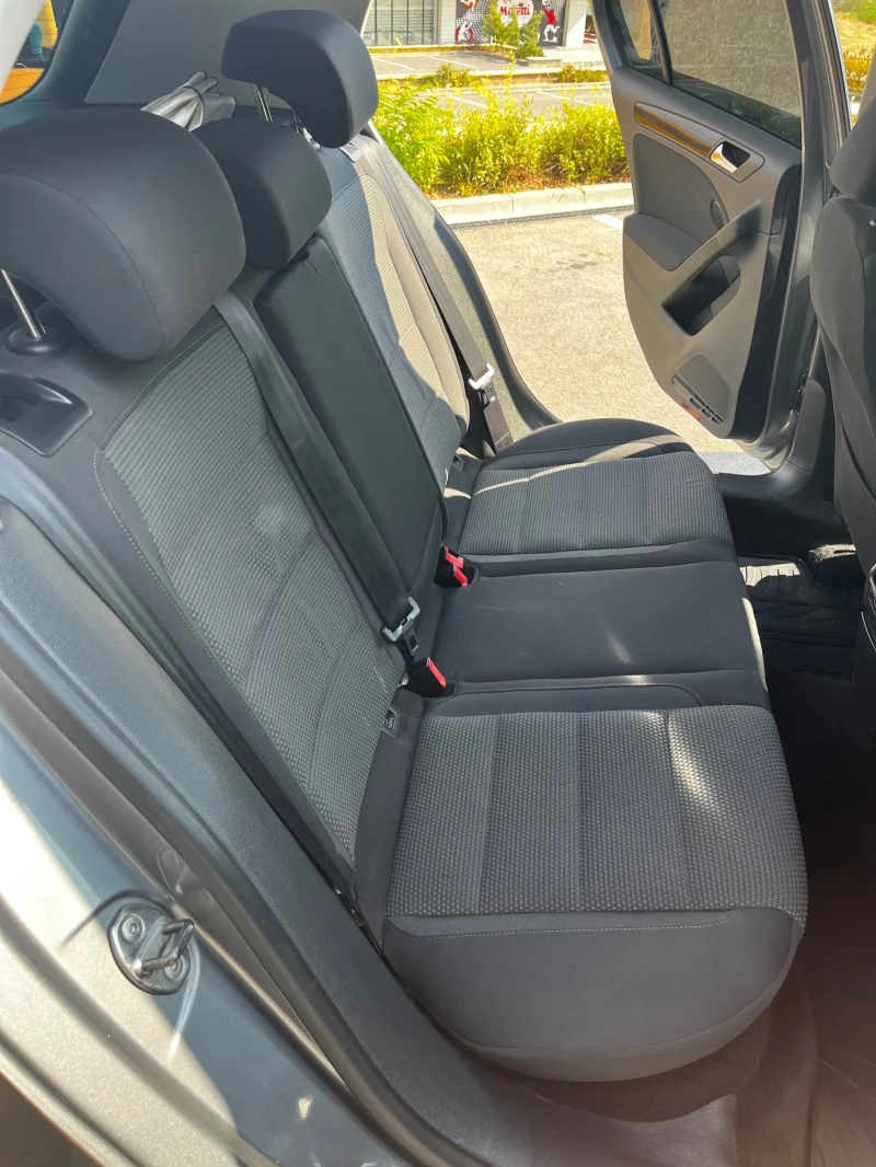 VW Golf 1, 6 TDI Highline, снимка 13 - Автомобили и джипове - 51702356