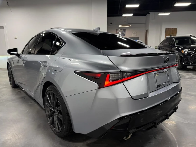 Lexus IS 300 AWD  CARFAX, снимка 2 - Автомобили и джипове - 53088847