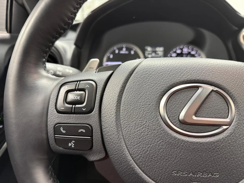 Lexus IS 300 AWD  CARFAX, снимка 13 - Автомобили и джипове - 53088847