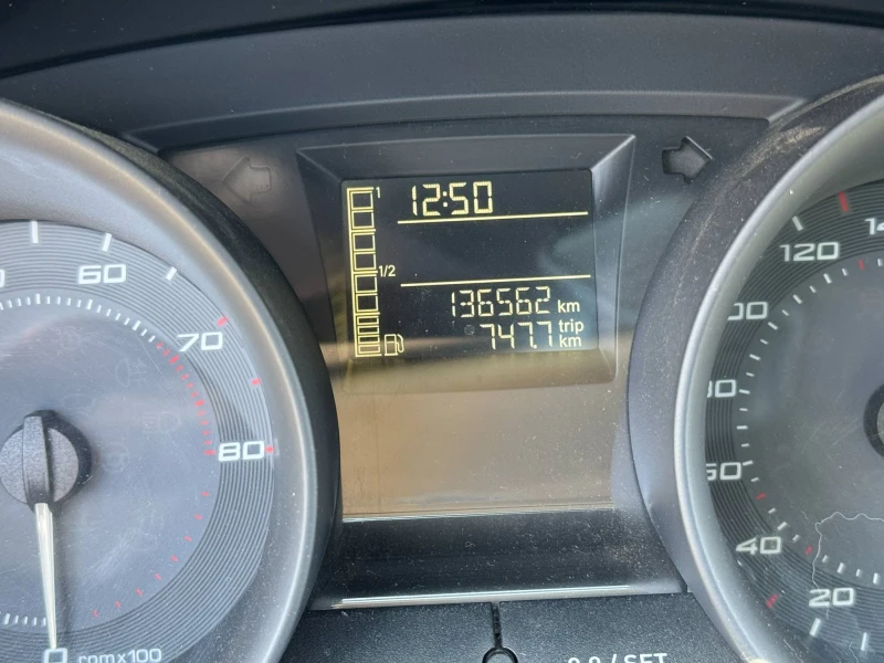 Seat Ibiza TSI, снимка 6 - Автомобили и джипове - 53584438