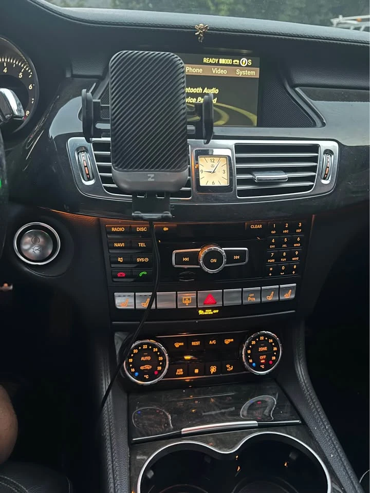 Mercedes-Benz CLS 550 * * CARFAX * * АВТОКРЕДИТ * *  - изображение 6