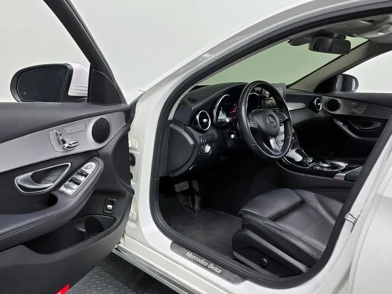 Mercedes-Benz C 180 САМО 30% АВАНС, снимка 17 - Автомобили и джипове - 56064942