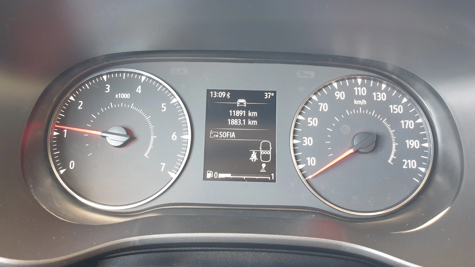 Dacia Sandero 11000.КМ-НОВА КОЛА-УНИКАТ | Mobile.bg — изображение 15
