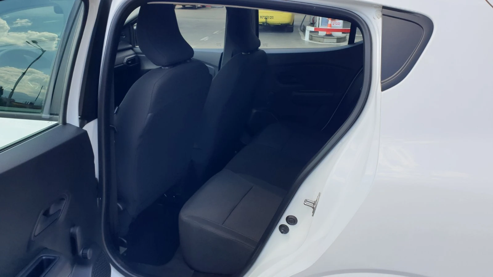 Dacia Sandero 11000.КМ-НОВА КОЛА-УНИКАТ | Mobile.bg — изображение 11