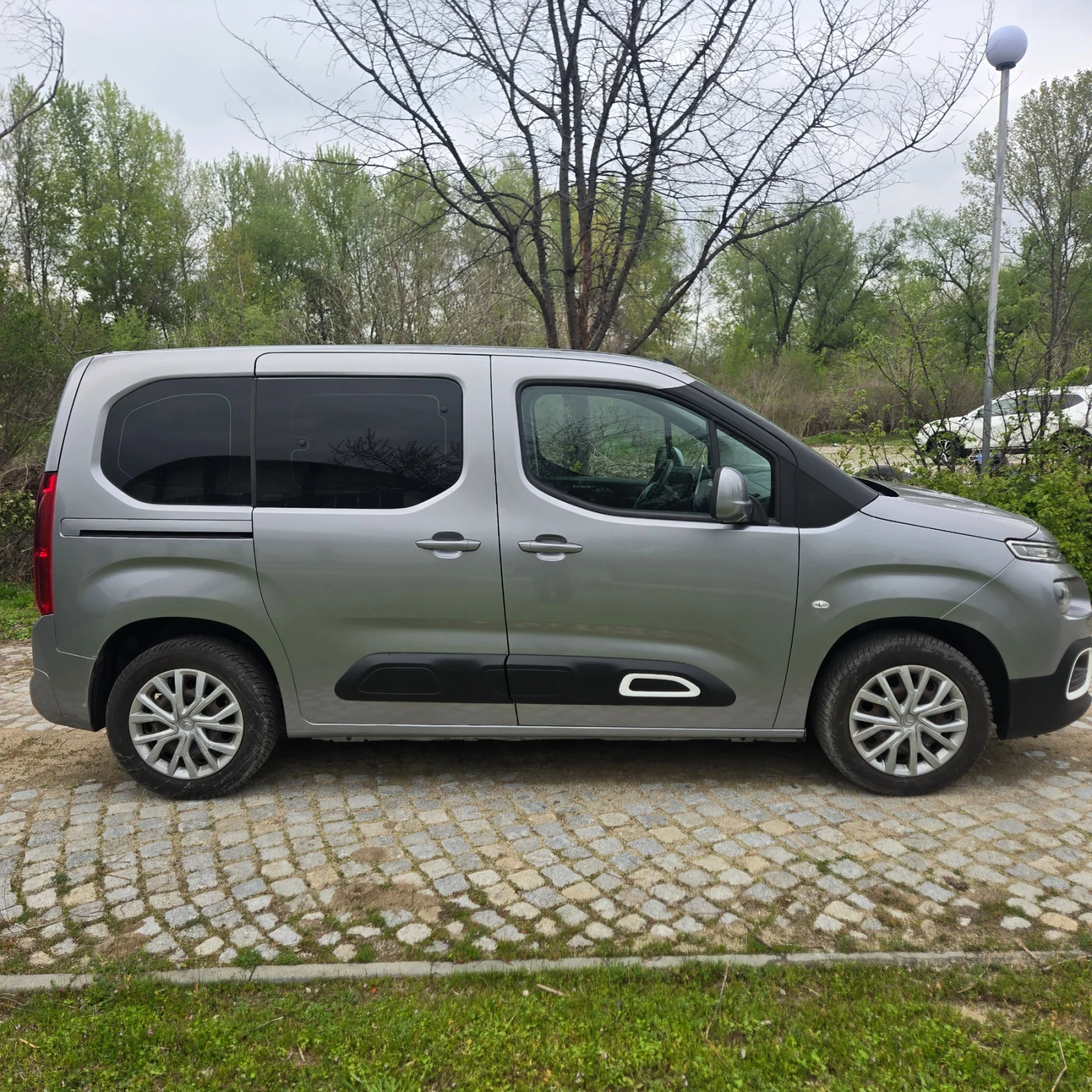 Citroen Berlingo 1.5L Пътническо  - изображение 4