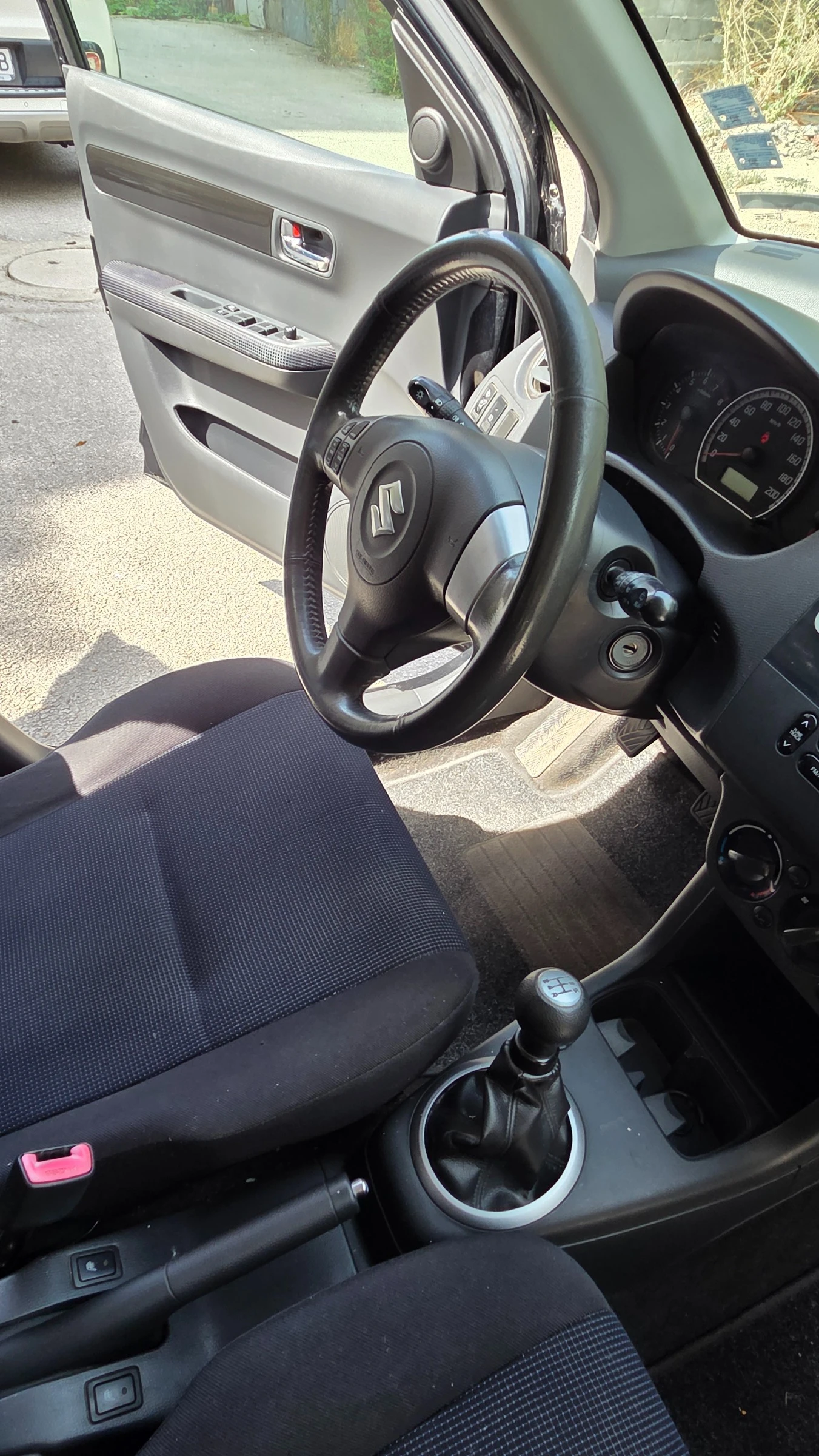 Suzuki Swift | Mobile.bg   7