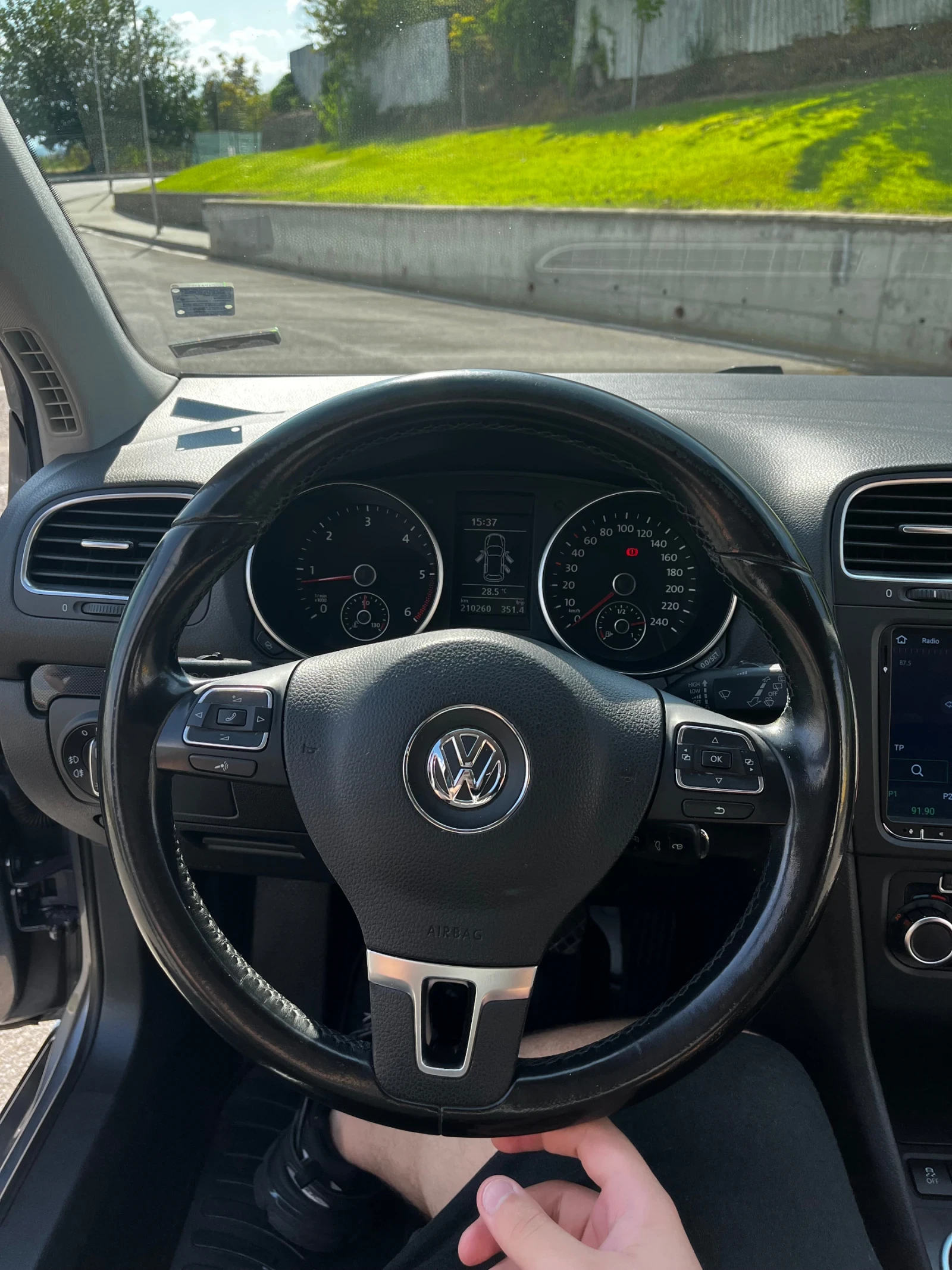 VW Golf 1, 6 TDI Highline - изображение 8