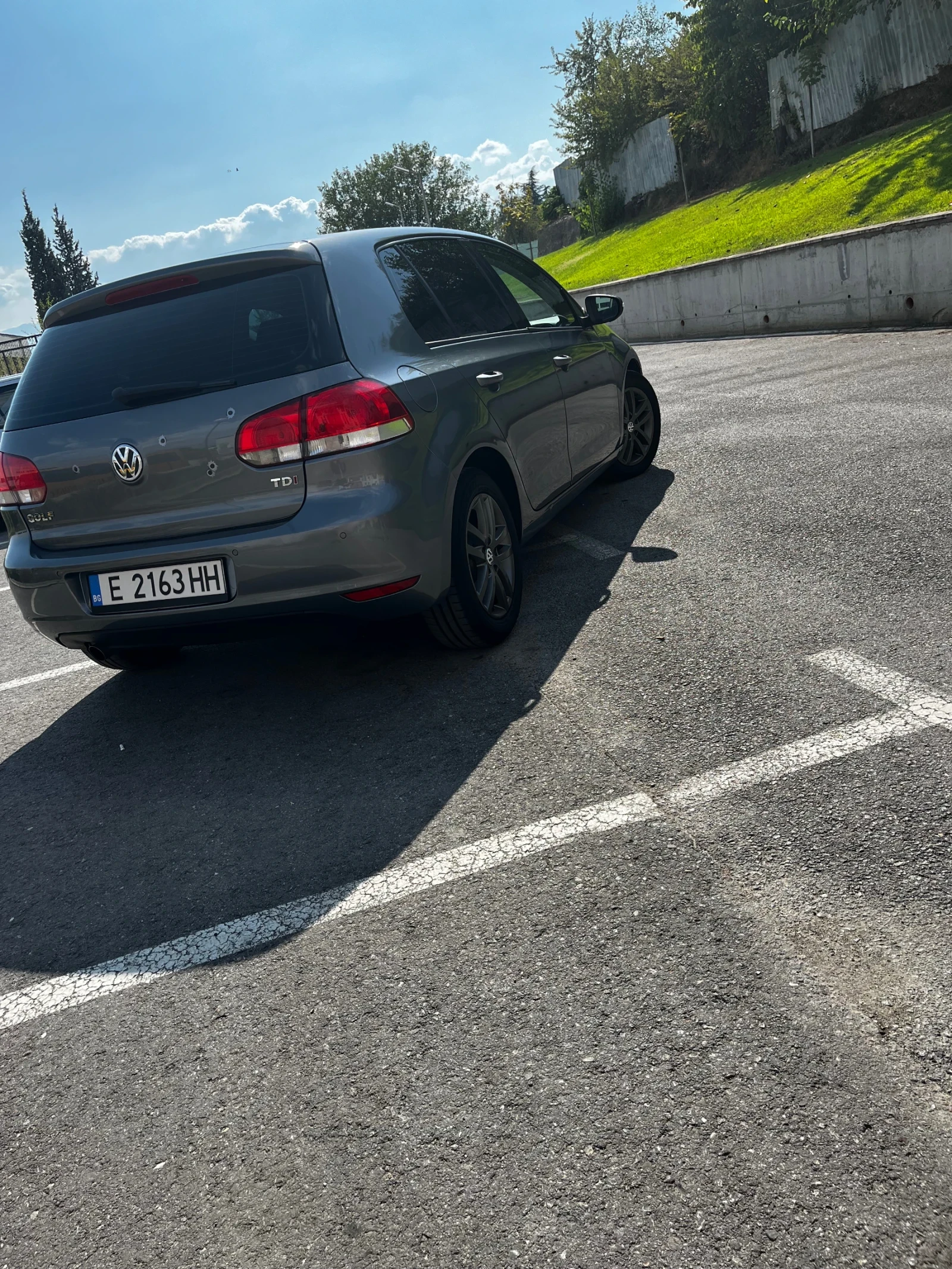 VW Golf 1, 6 TDI Highline - изображение 6