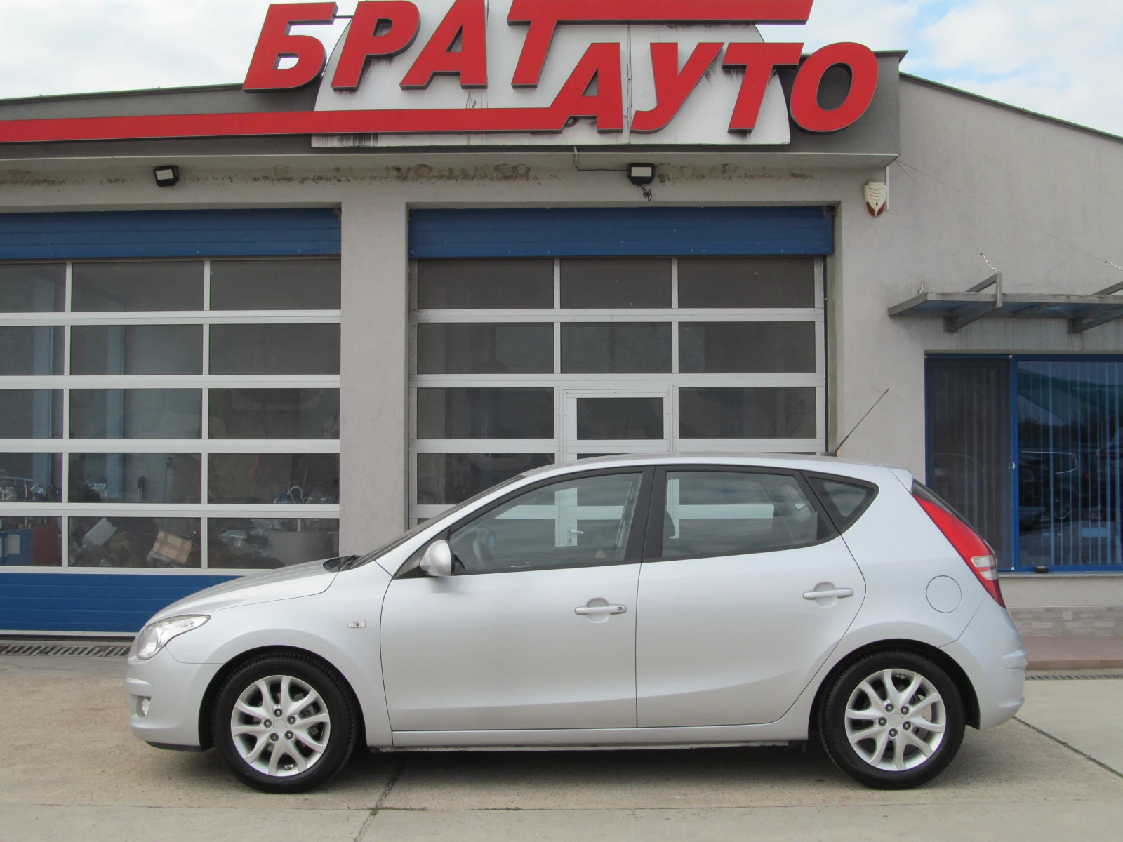 Hyundai I30 1.6CRDI - изображение 5