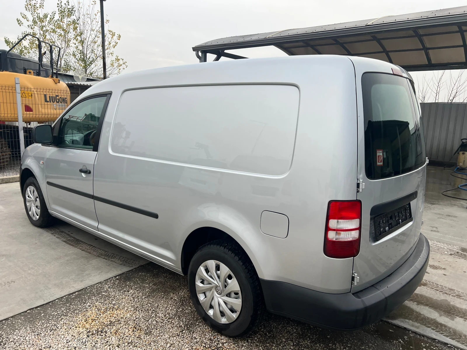 VW Caddy 1.6tdi-Klima-Maxi - изображение 4