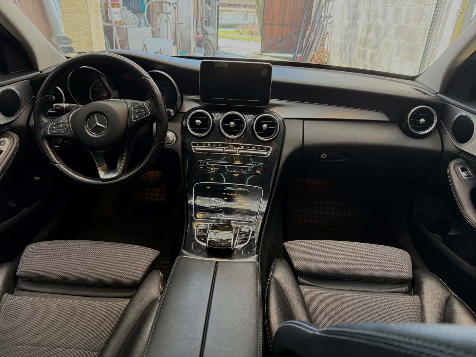 Mercedes-Benz C 220, снимка 6 - Автомобили и джипове - 53798138