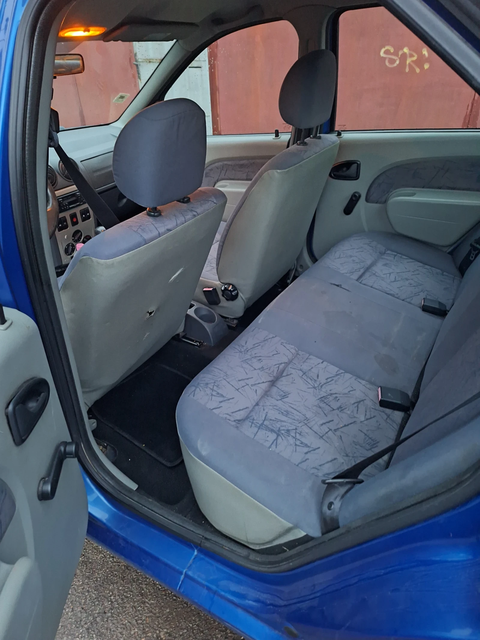 Dacia Logan 1.4, снимка 6 - Автомобили и джипове - 54005861