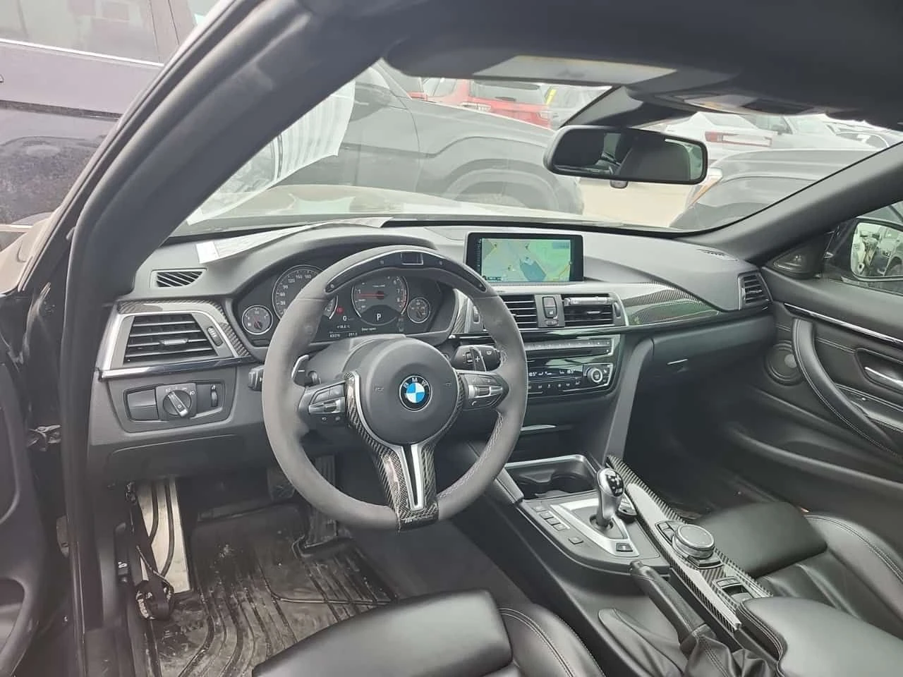 BMW M4 HARMAN KARDON| CARFAX| , снимка 10 - Автомобили и джипове - 54069477