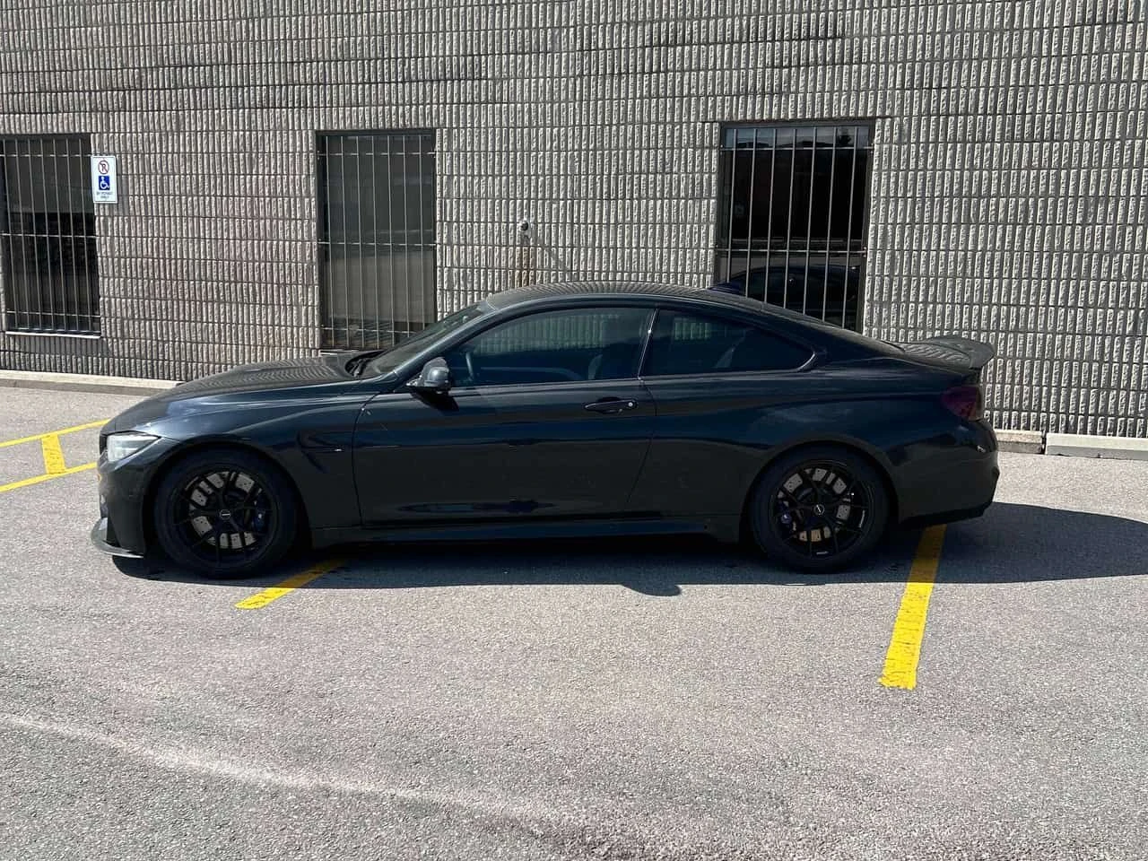 BMW M4 Coupe/HARMAN KARDON/ВТОРИ ГУМИ И ДЖАНТИ, снимка 3 - Автомобили и джипове - 54088027