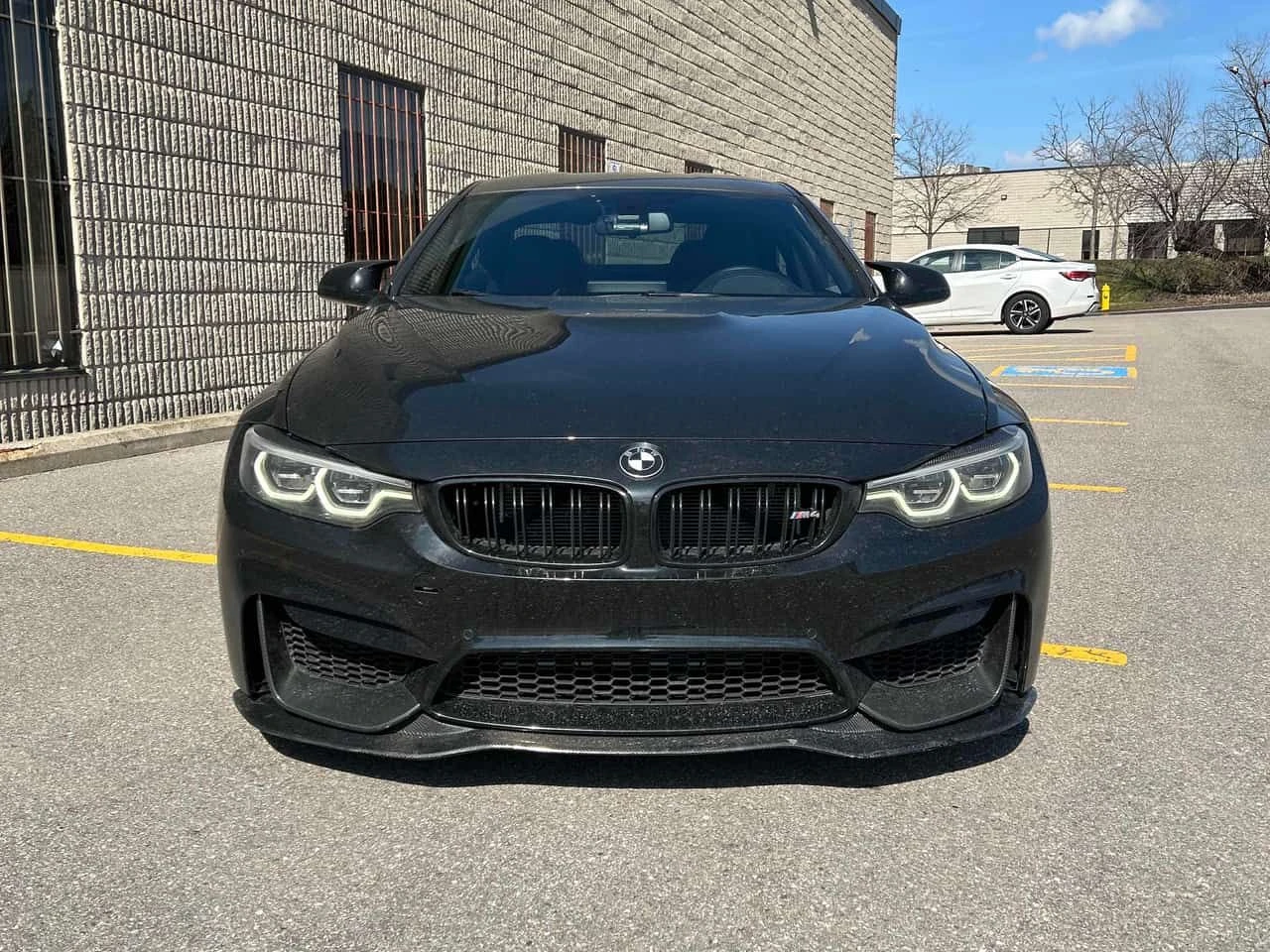 BMW M4 Coupe/HARMAN KARDON/ВТОРИ ГУМИ И ДЖАНТИ, снимка 2 - Автомобили и джипове - 54088027