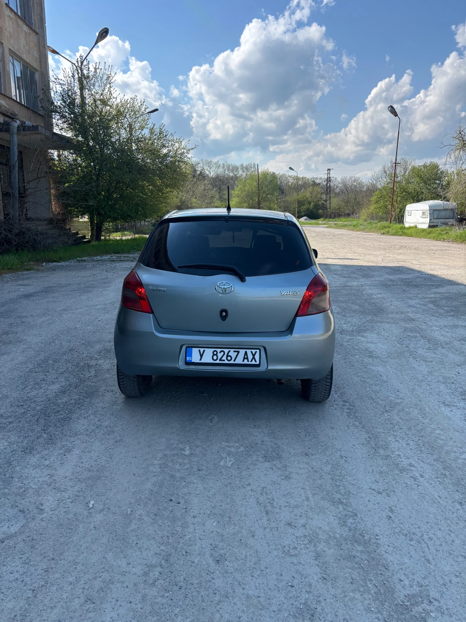 Toyota Yaris 1.3, снимка 6 - Автомобили и джипове - 54346824