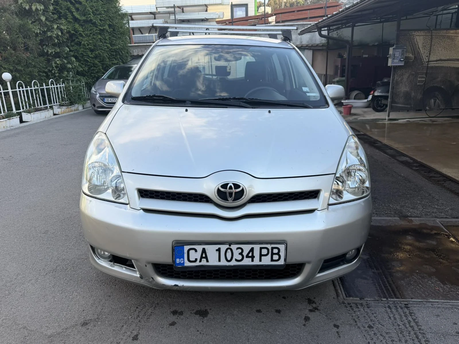 Toyota Corolla verso 1.8 VVT-i (ВЕРИГА! 7 Местна! ), снимка 3 - Автомобили и джипове - 54704858