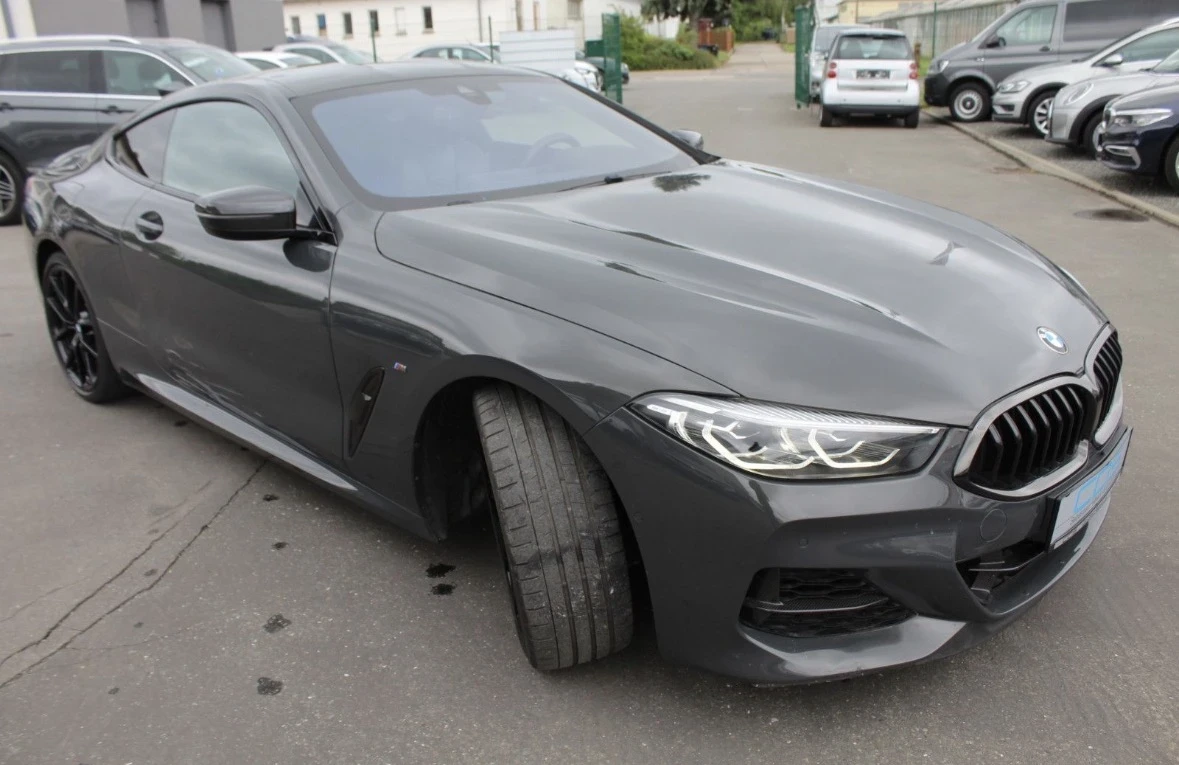 BMW 850 Xdrive* Carbon* Coupe* Harman Kardon* HeadUp, снимка 4 - Автомобили и джипове - 54719528