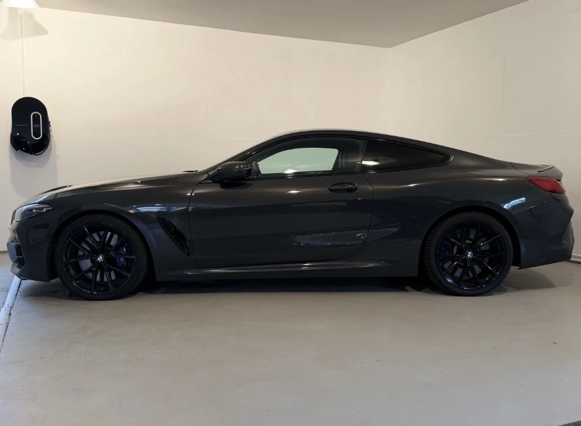 BMW 850 Xdrive* Carbon* Coupe* Harman Kardon* HeadUp, снимка 2 - Автомобили и джипове - 54719528