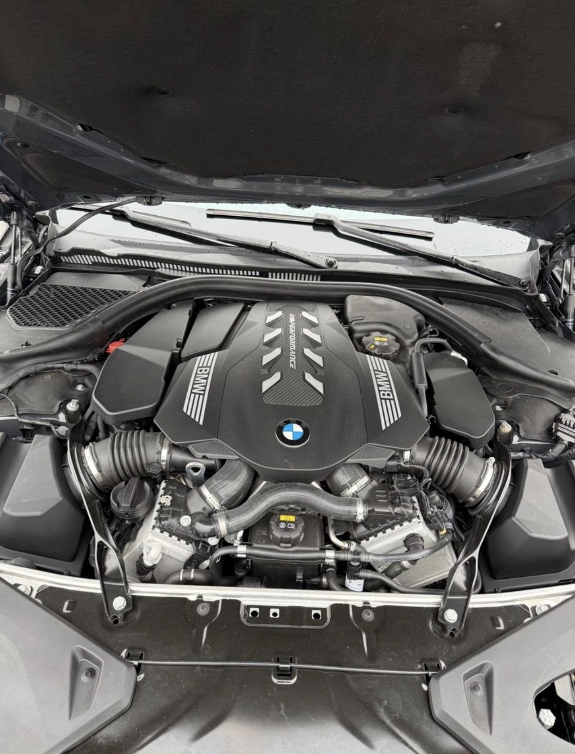 BMW 850 Xdrive* Carbon* Coupe* Harman Kardon* HeadUp, снимка 12 - Автомобили и джипове - 54719528