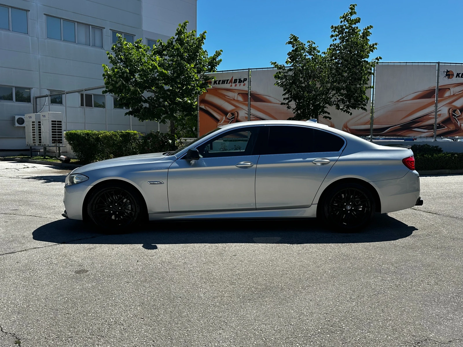 BMW 523 M packet 3.0i 204 к.с./ГАРАНЦИЯ , снимка 2 - Автомобили и джипове - 54967984