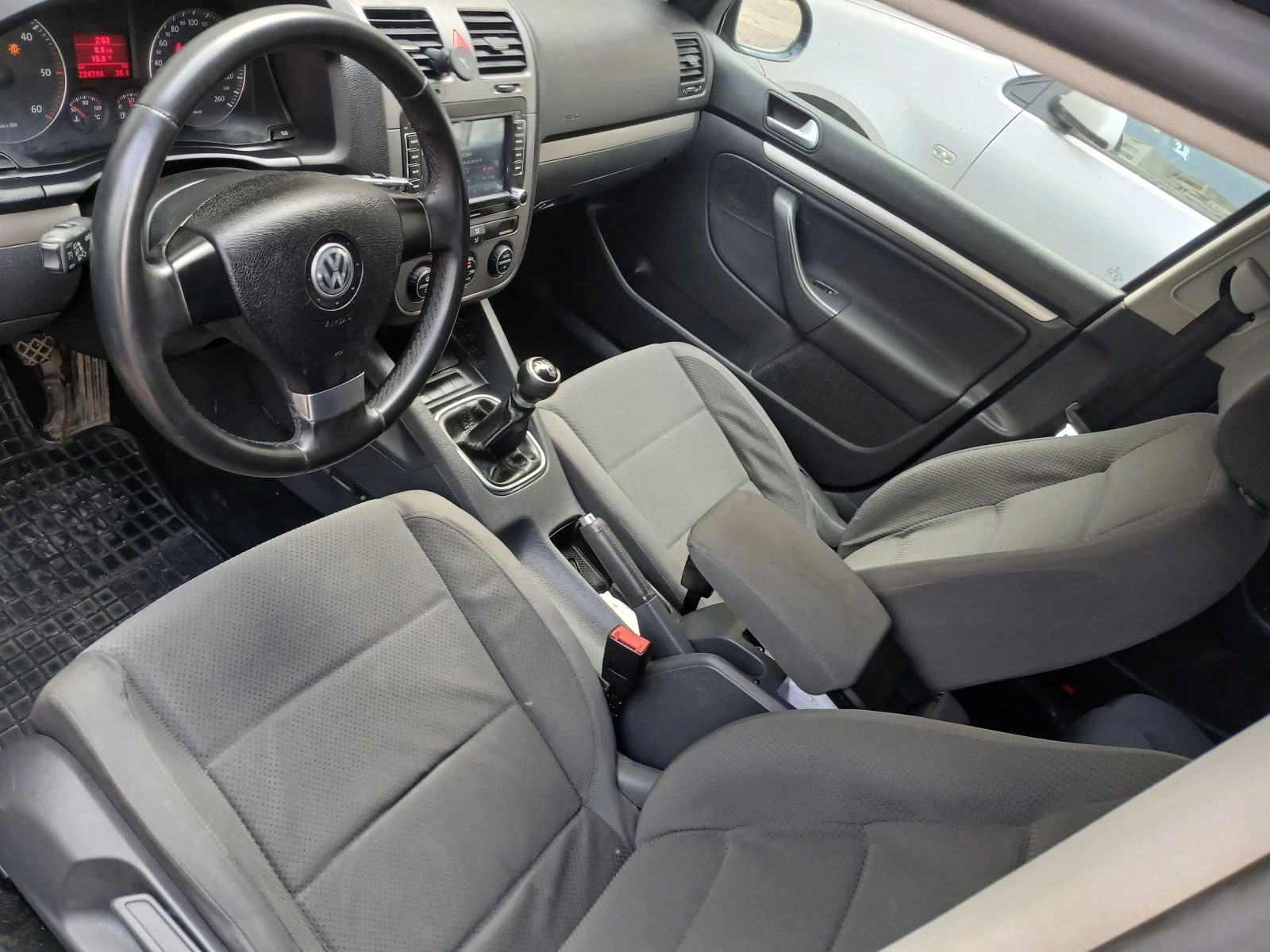 VW Golf, снимка 11 - Автомобили и джипове - 55015506