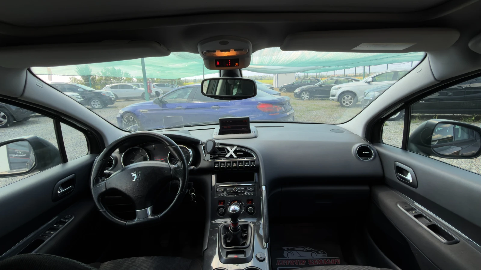 Peugeot 3008 1.6 HDI* 110 к.с* HEADUP* NAVI* , снимка 13 - Автомобили и джипове - 55061585