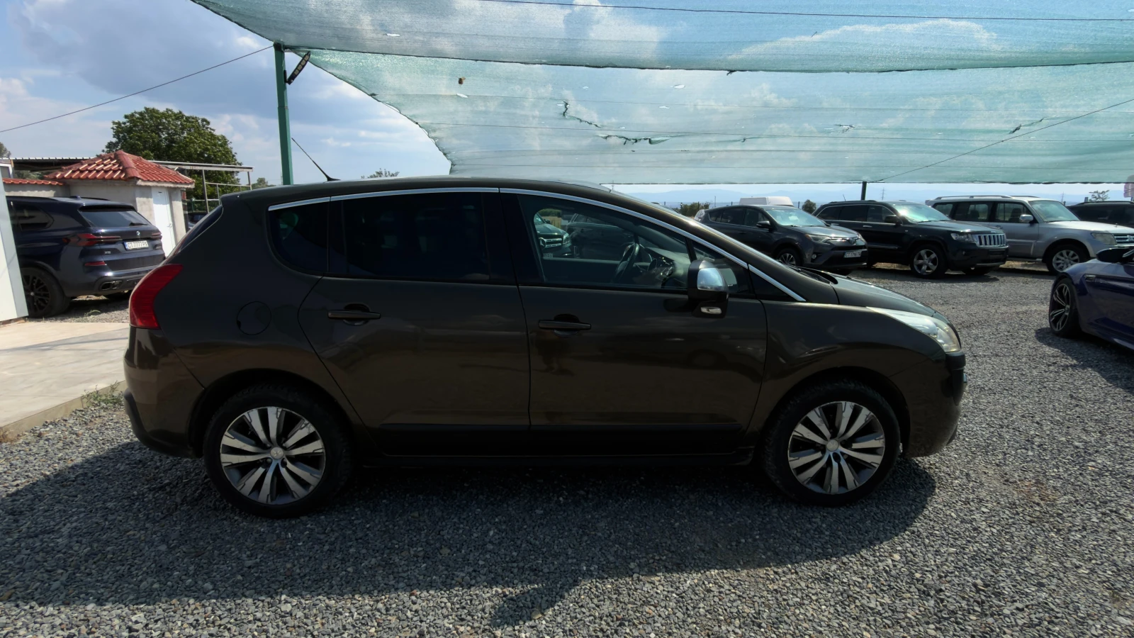 Peugeot 3008 1.6 HDI* 110 к.с* HEADUP* NAVI* , снимка 7 - Автомобили и джипове - 55061585