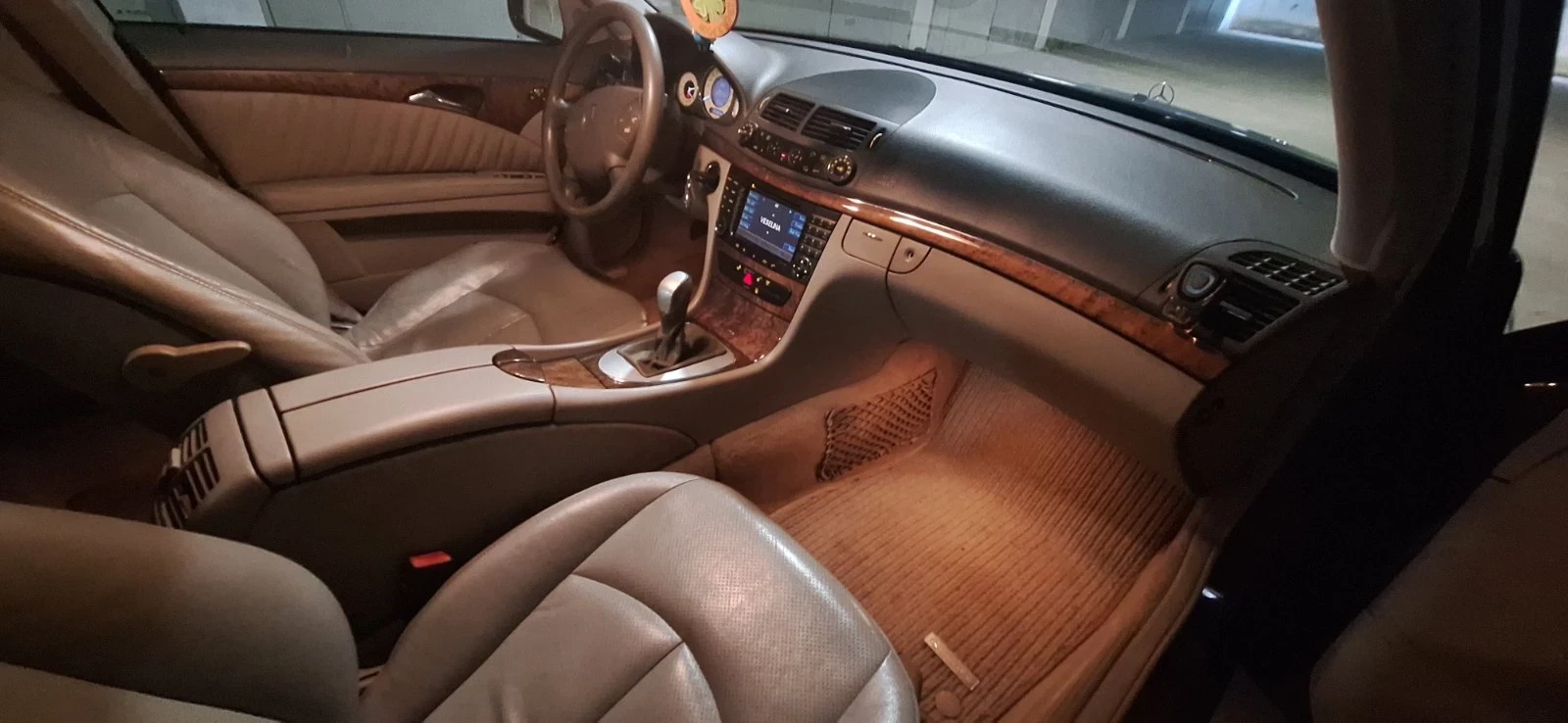 Mercedes-Benz E 270, снимка 8 - Автомобили и джипове - 55068774