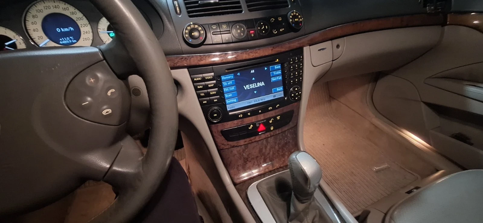 Mercedes-Benz E 270, снимка 7 - Автомобили и джипове - 55068774
