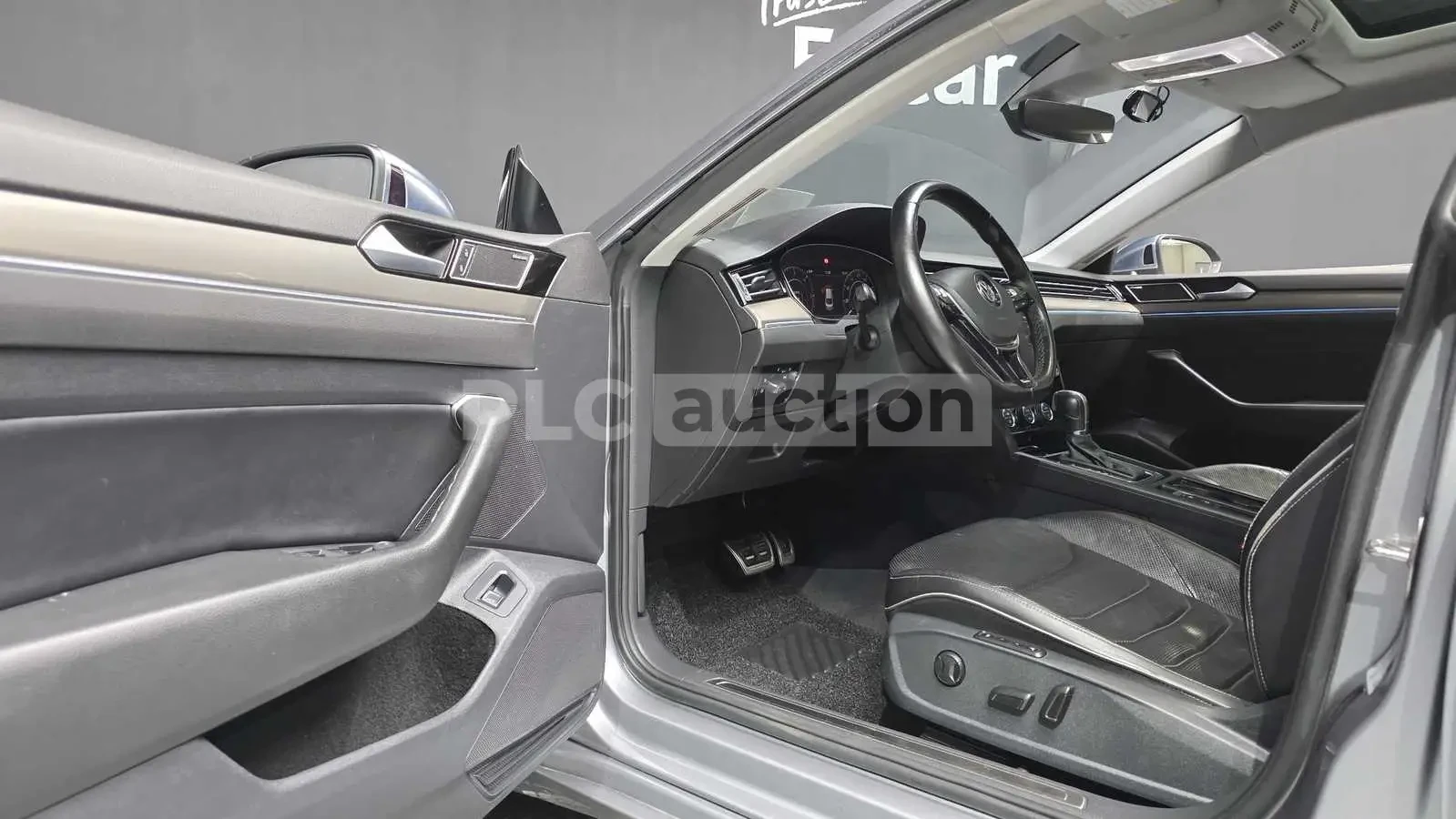 VW Arteon PRESTIGE HEAD UP/360/PANORAMA/ПОДГРЕВ/ОБДУХВАНЕ/, снимка 13 - Автомобили и джипове - 55156069