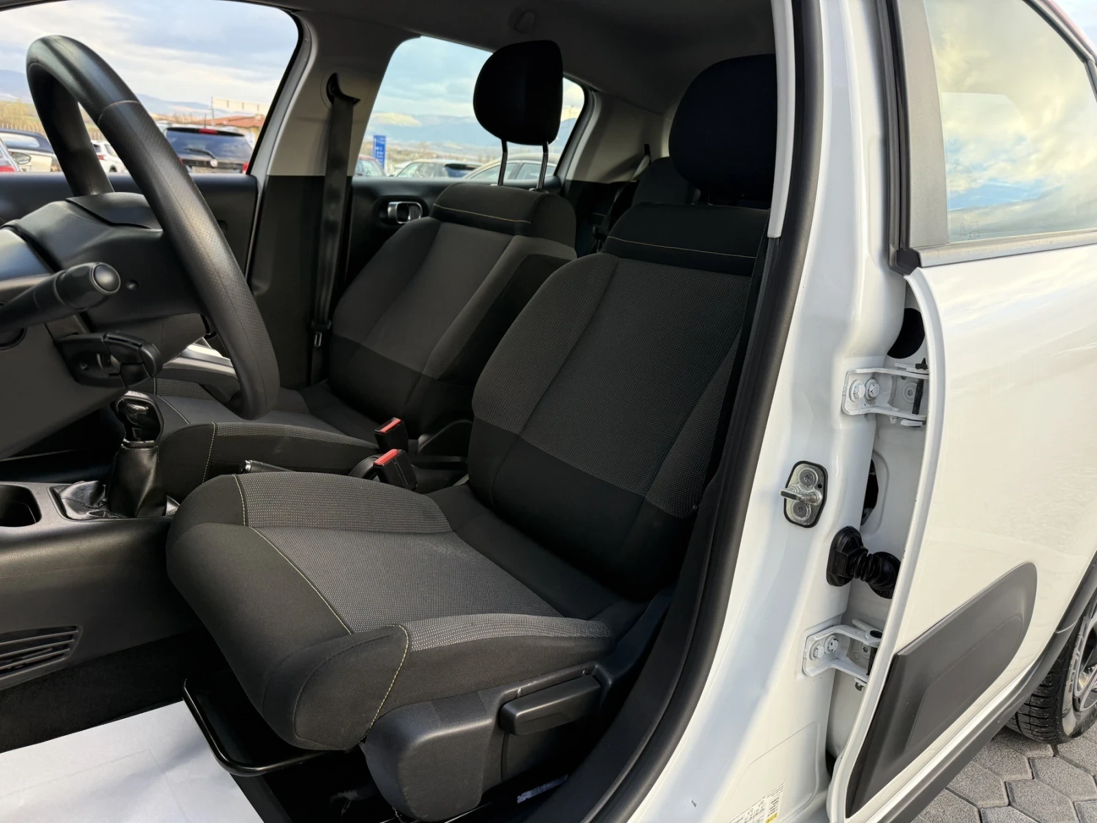 Citroen C3 FULL SERVICE BOOK, KTEO, COC, 2 KEYS, снимка 9 - Автомобили и джипове - 55162785