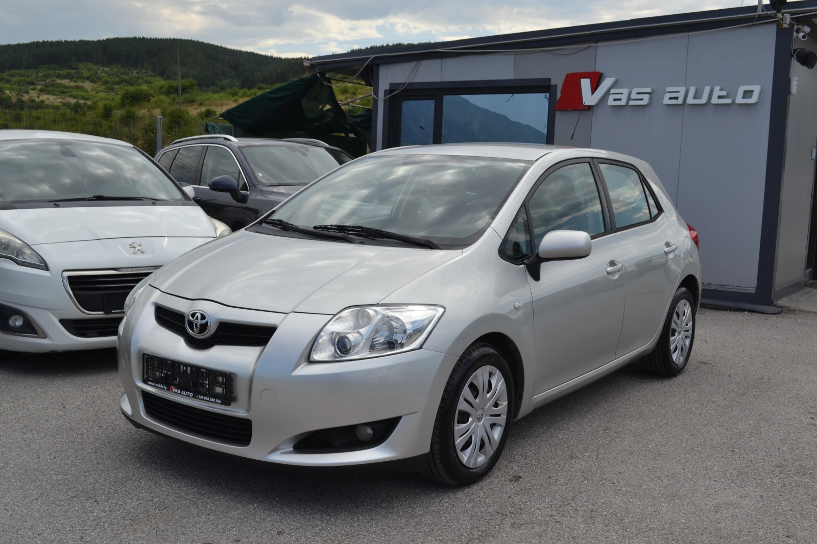 Toyota Auris 1.4D-4D-AVTOMAT, снимка 2 - Автомобили и джипове - 55574574
