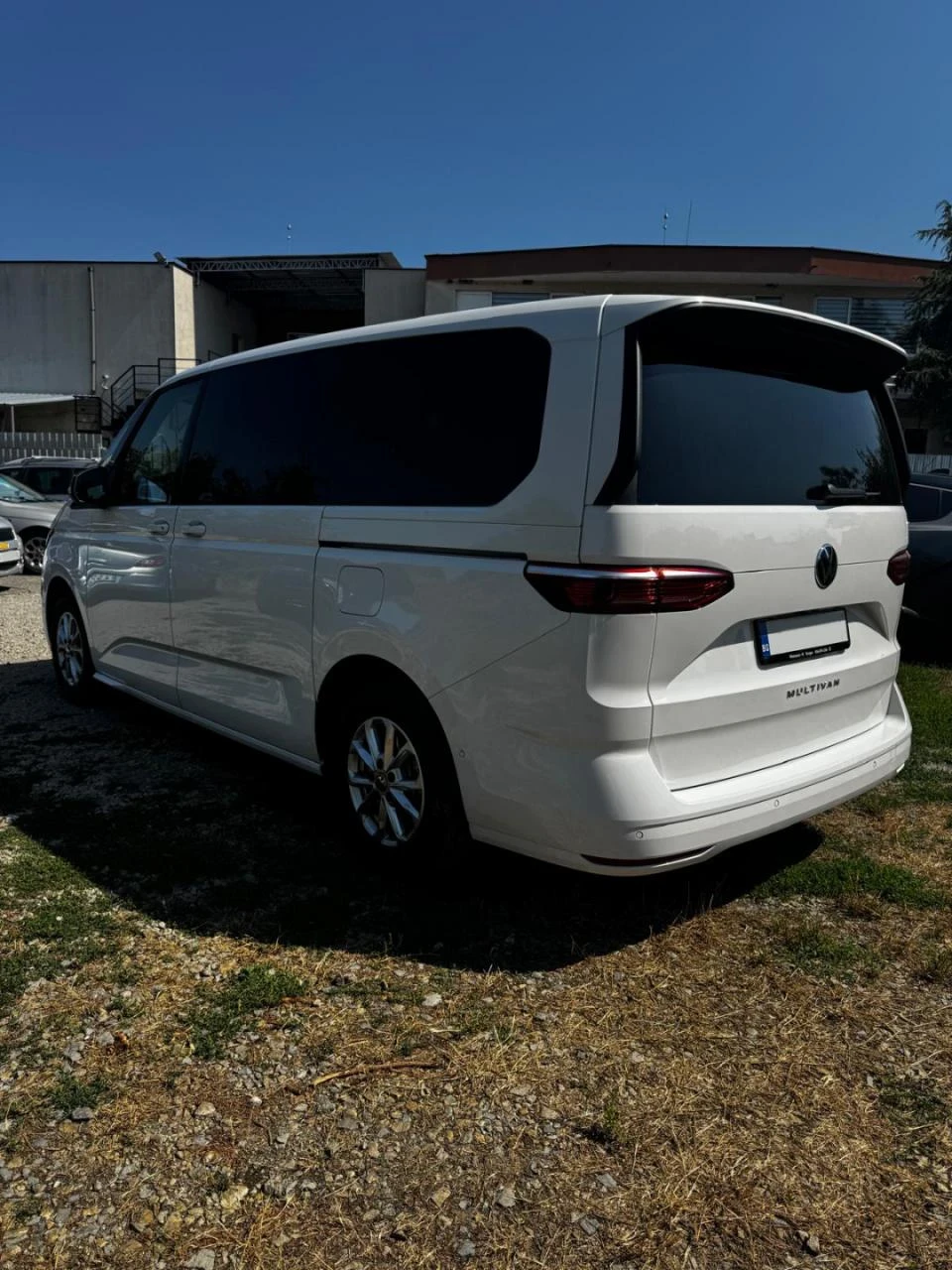 VW Multivan Life L 2.0 TDI DSG 150 к.с., снимка 15 - Автомобили и джипове - 55586291