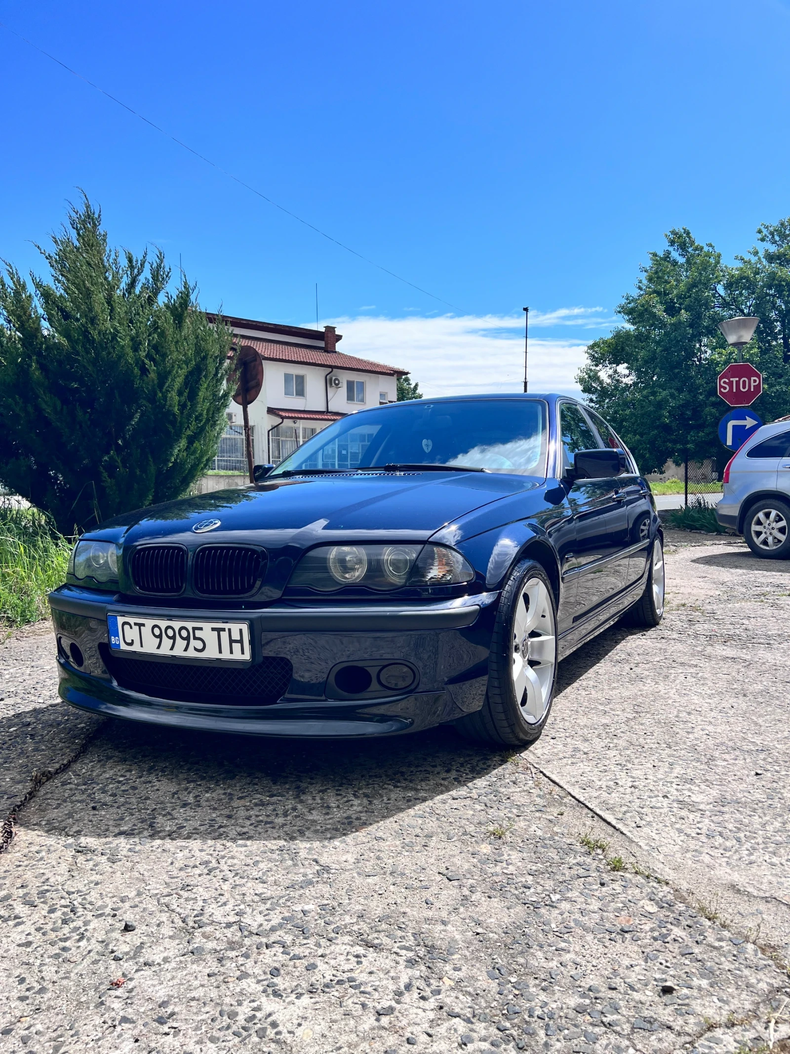 BMW 330