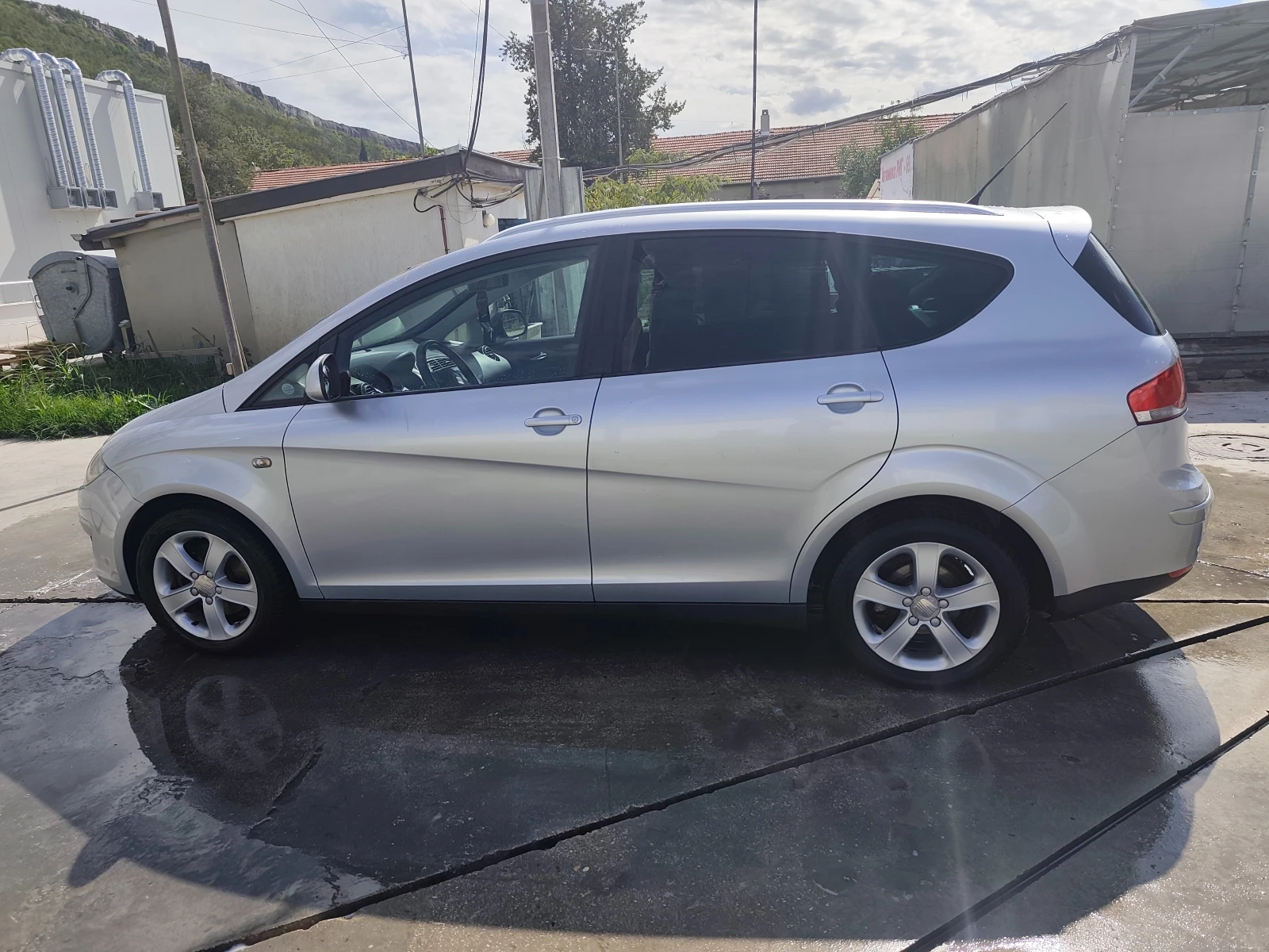 Seat Altea XL 1.9 TDI, снимка 3 - Автомобили и джипове - 56347247