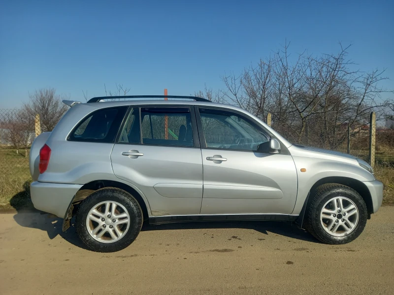 Toyota Rav4 2.0 VVT-i  4x4, снимка 4 - Автомобили и джипове - 48410039