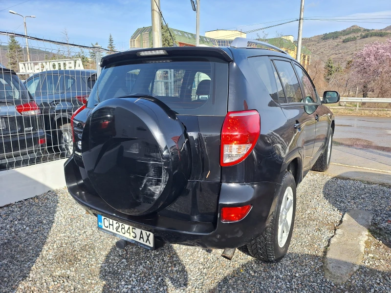 Toyota Rav4 2.2 D4D , снимка 5 - Автомобили и джипове - 49485521