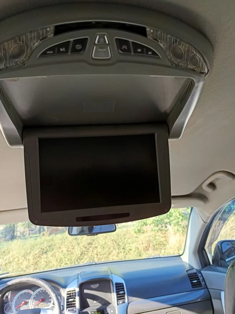 Chevrolet Captiva, снимка 7 - Автомобили и джипове - 51845415