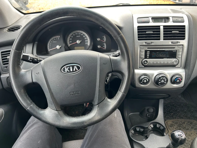 Kia Sportage 2.0-газ, снимка 12 - Автомобили и джипове - 52318655
