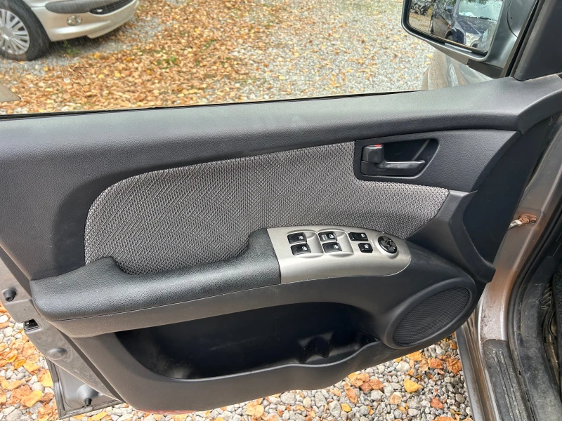 Kia Sportage 2.0-газ, снимка 14 - Автомобили и джипове - 52318655