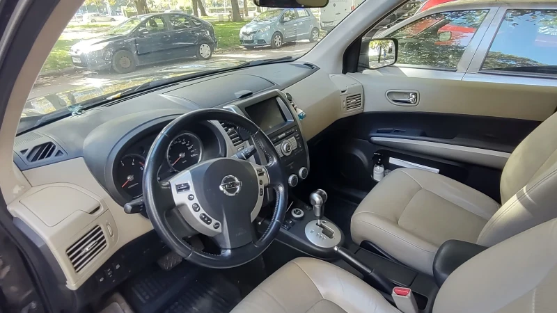 Nissan X-trail T31, снимка 7 - Автомобили и джипове - 52329186