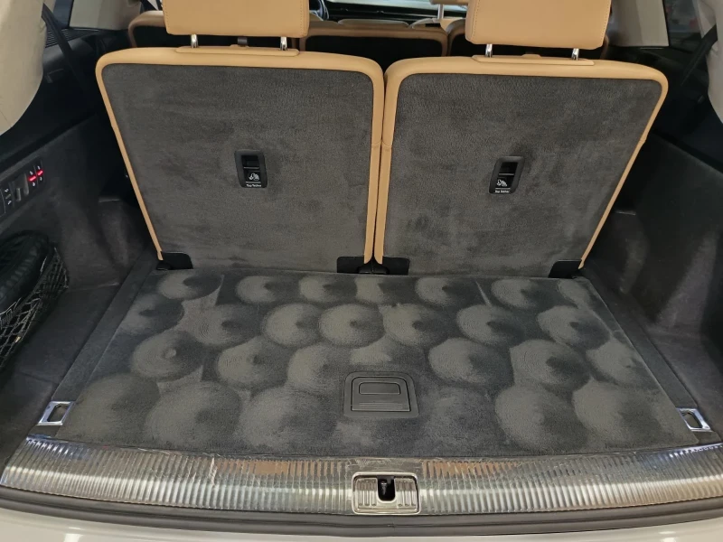 Audi Q7 Luxury Packed.Black Opitic!Mild&Hybrid!, снимка 8 - Автомобили и джипове - 53102160