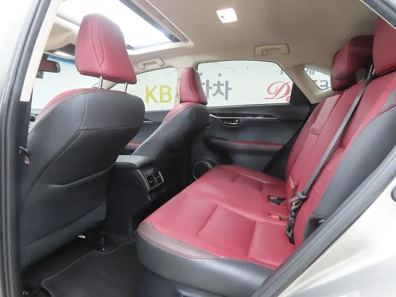 Lexus NX 300Executive, снимка 6 - Автомобили и джипове - 56271031