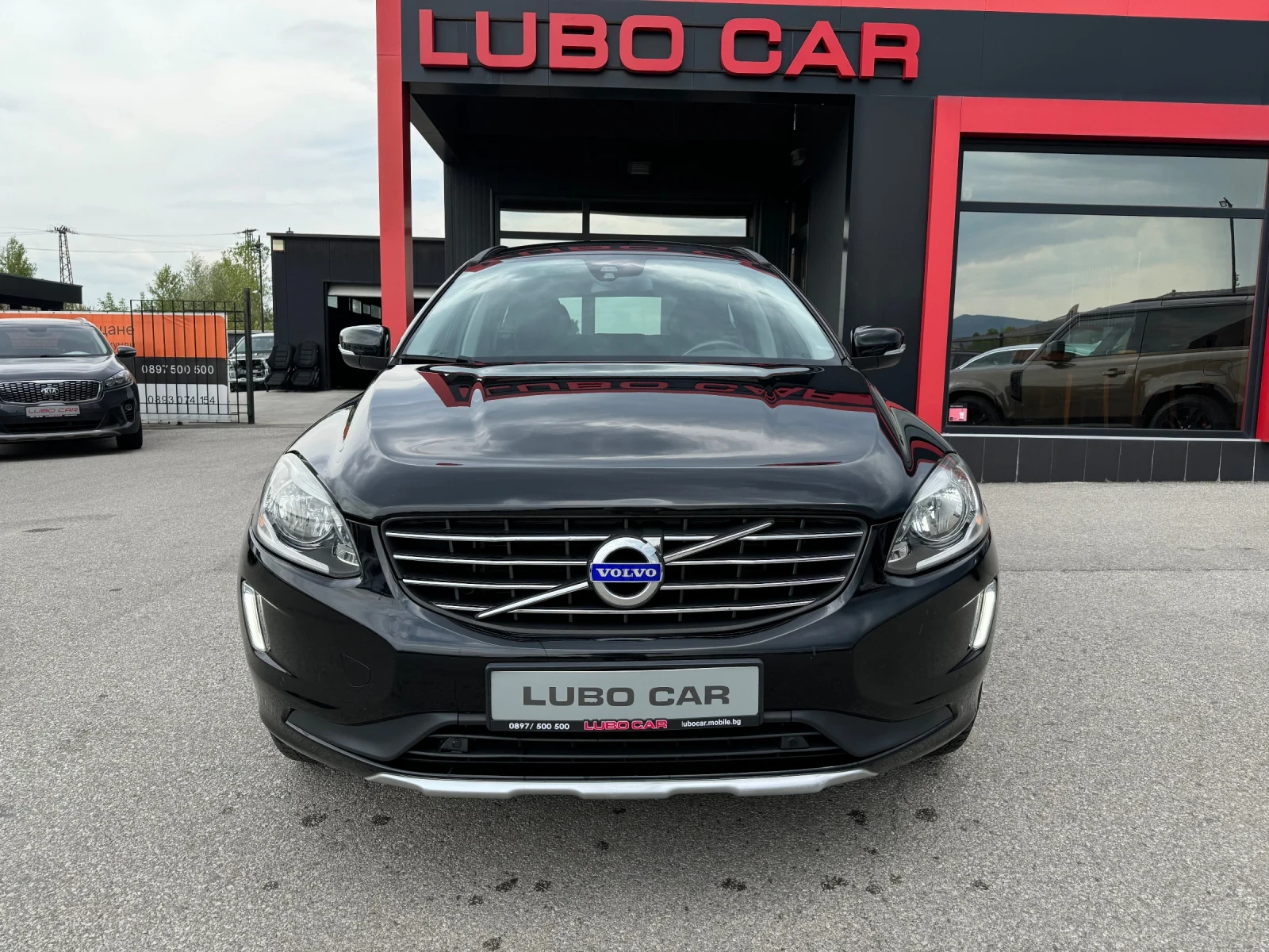 Volvo XC60 2.0D-D3-AUT-NAVI-FACELIFT - изображение 2