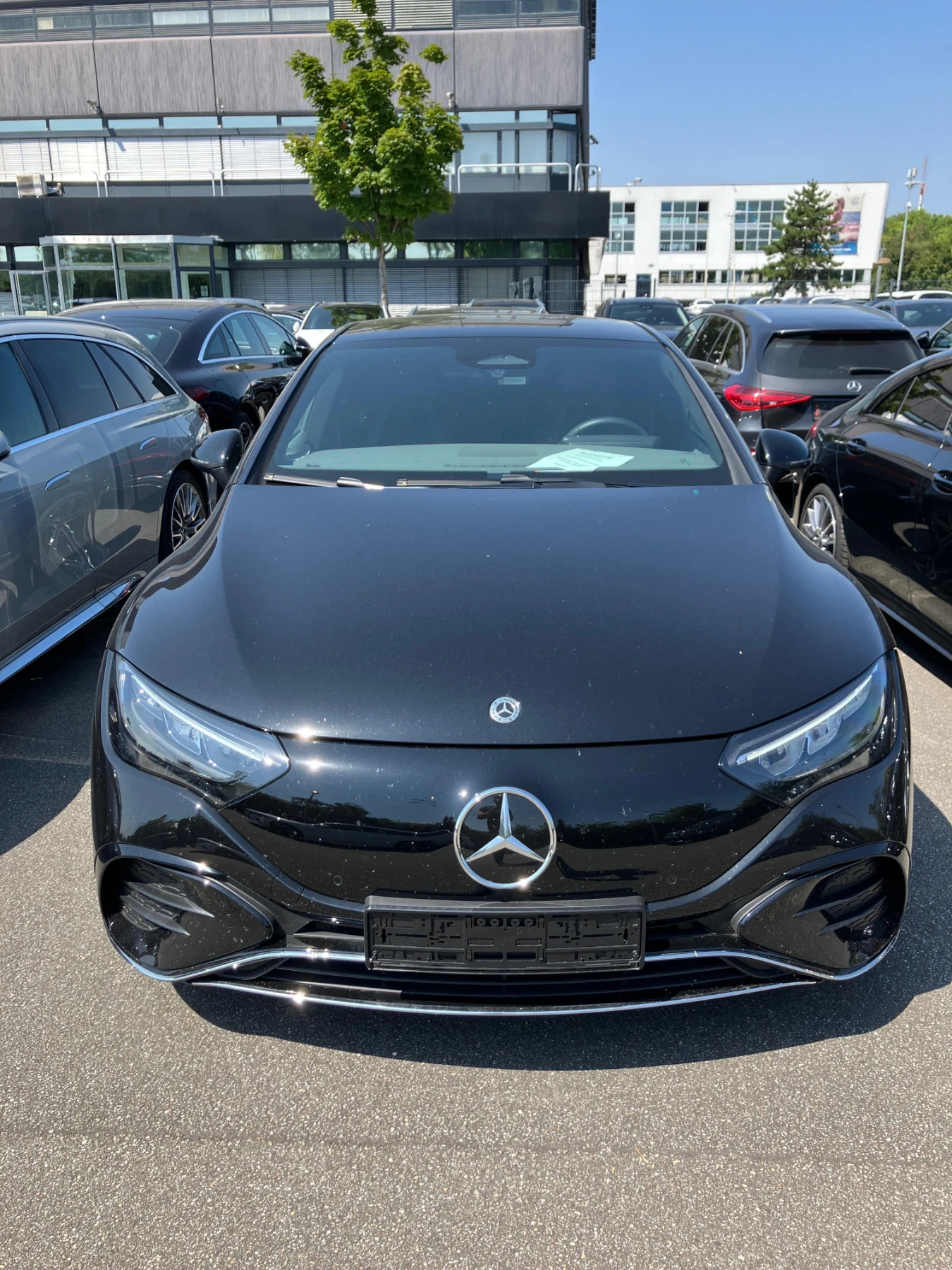 Mercedes-Benz EQE  - изображение 3