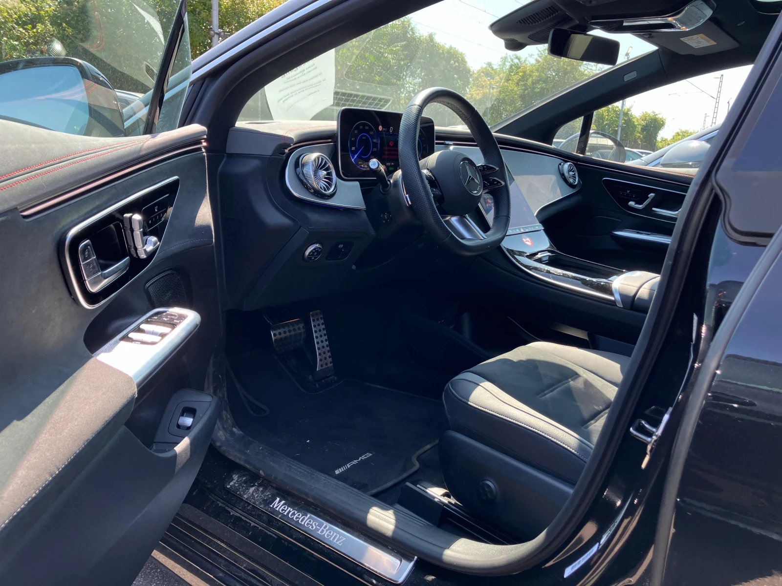 Mercedes-Benz EQE  - изображение 9