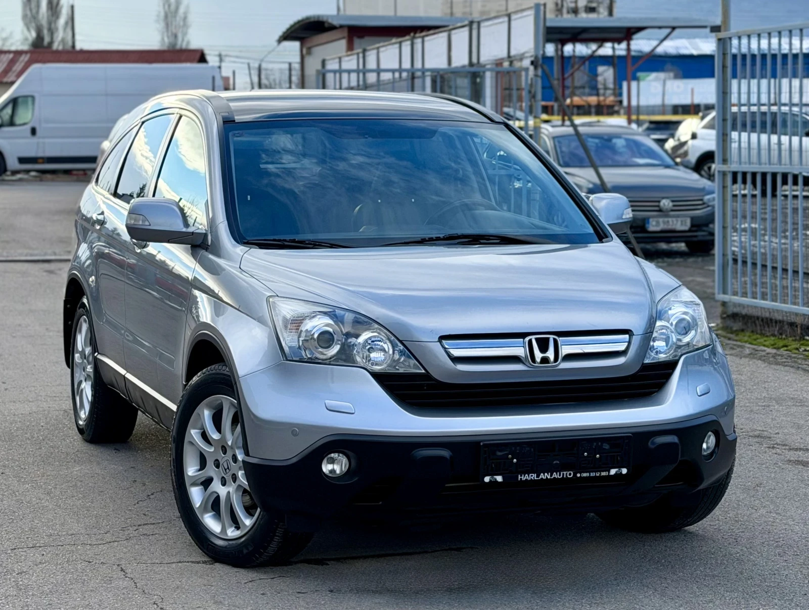 Honda Cr-v 2.0i Automatic Executive Panorama Много Запазена!, снимка 2 - Автомобили и джипове - 54161012