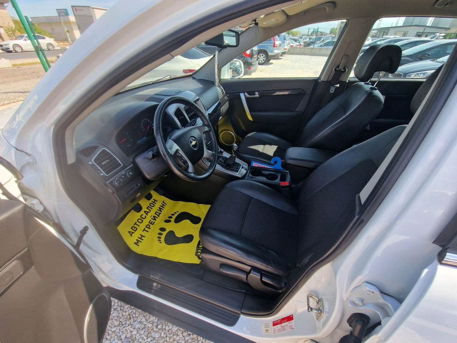Chevrolet Captiva 2.4 BENZIN-TOP, снимка 11 - Автомобили и джипове - 54335617